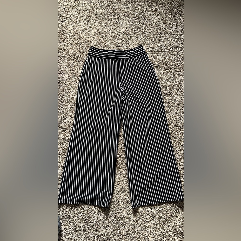 Size XS Wide Leg Pant